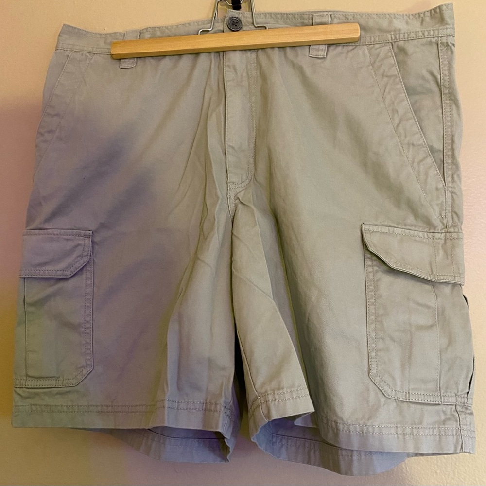 Columbia Cargo Shorts Size 38w